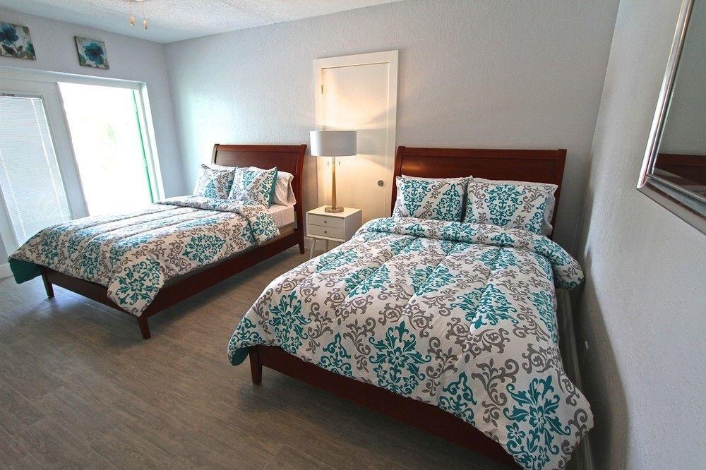 Hotel Blue Strawberry By The Sea à Lauderdale-by-the-Sea Extérieur photo