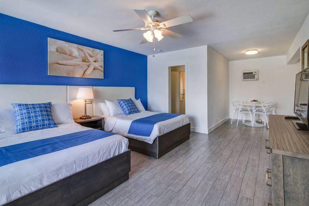 Hotel Blue Strawberry By The Sea à Lauderdale-by-the-Sea Extérieur photo