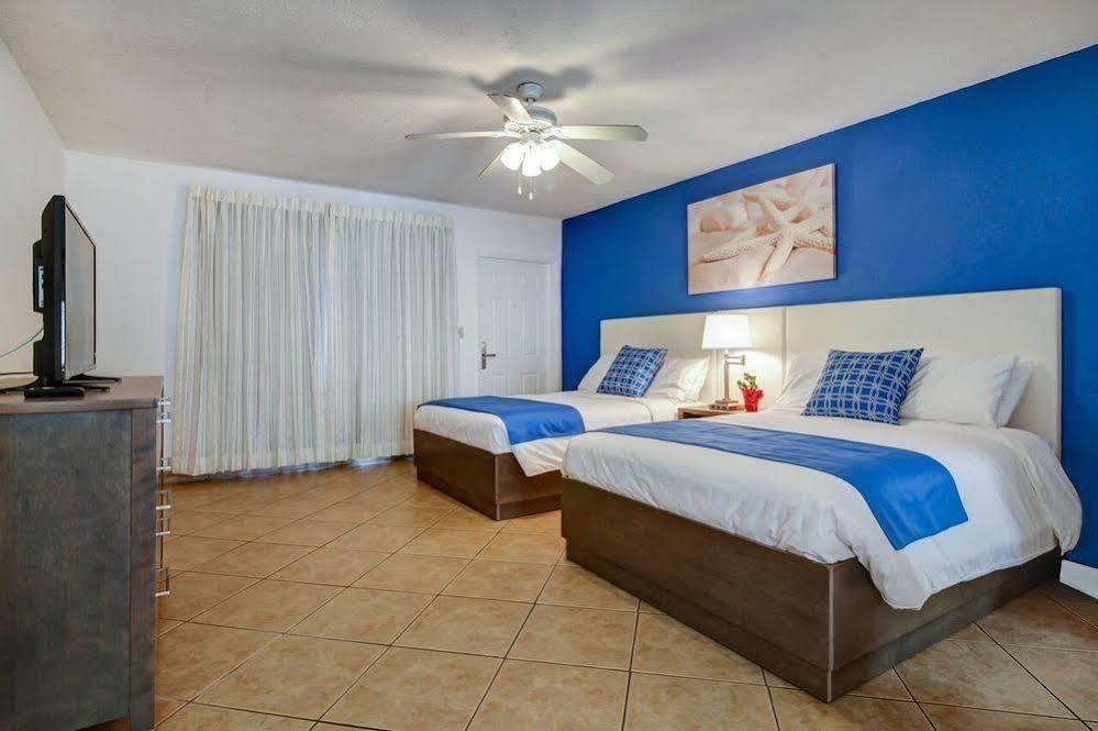 Hotel Blue Strawberry By The Sea à Lauderdale-by-the-Sea Extérieur photo