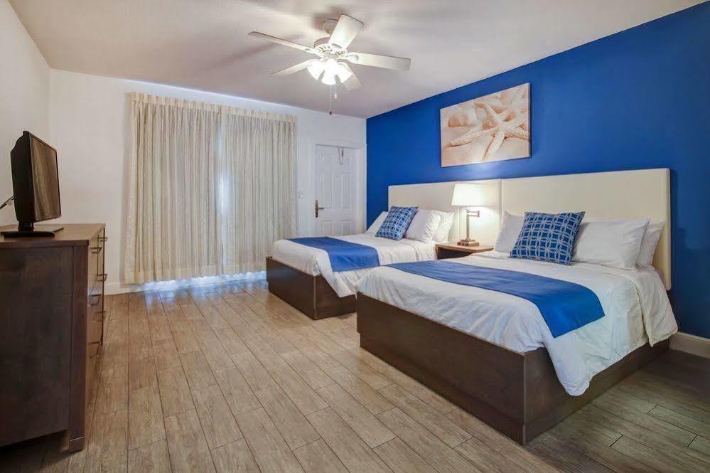Hotel Blue Strawberry By The Sea à Lauderdale-by-the-Sea Extérieur photo